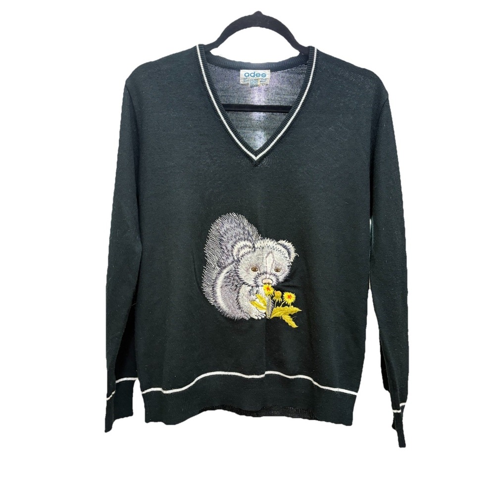 Whimsical Vintage Skunk Sweater Adee Of California Embroidered Black L V-Neck